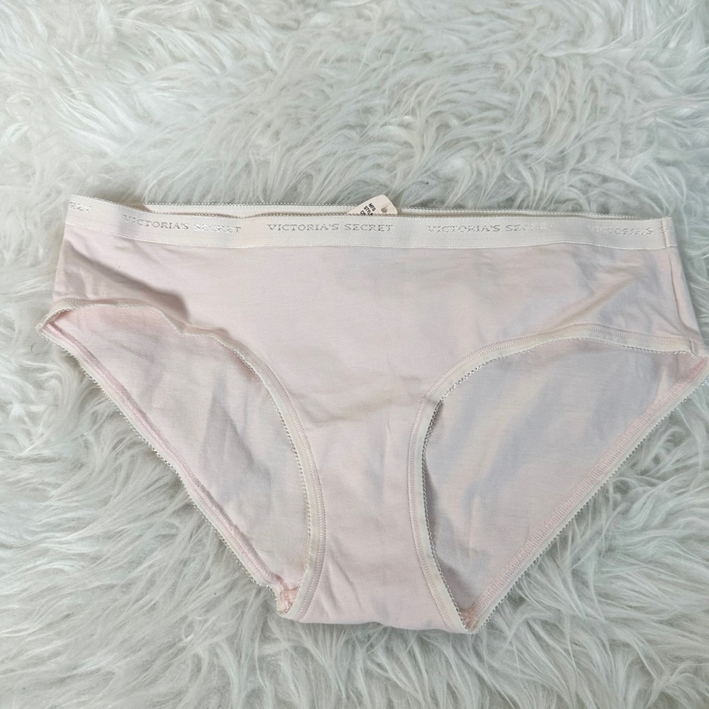 Victoria’s Secret Women’s NWT Size Medium Hiphugger Panties Underwear